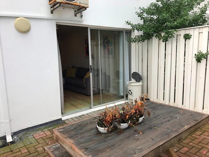 To Let 2 Bedroom Property for Rent in Sea Point Western Cape